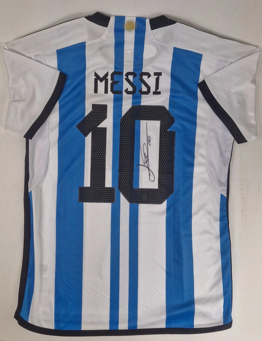 Lionel Messi (10) Argentina Qatar FIFA 2022 Hand-Signed w/ COA