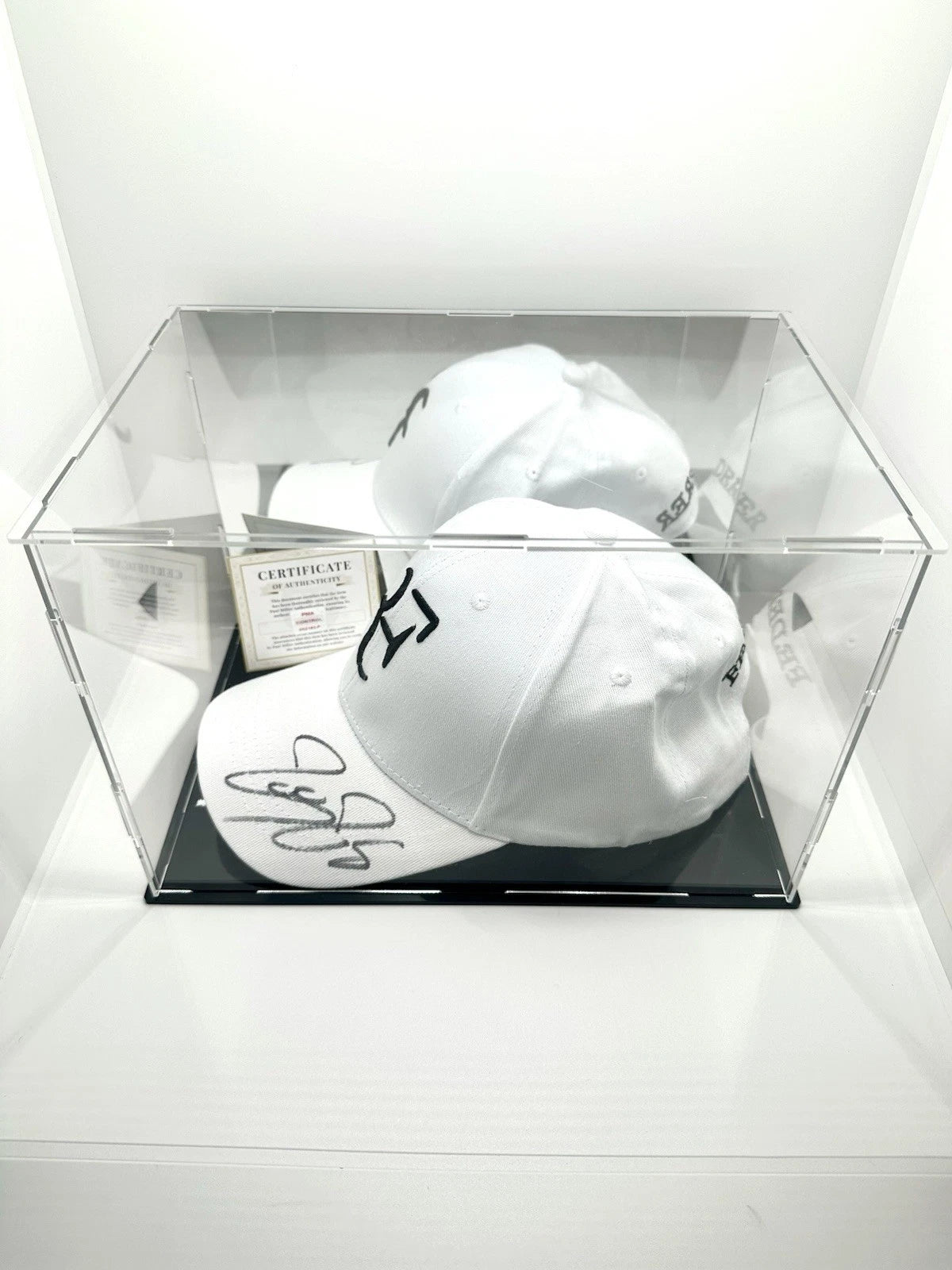 ROGER FEDERER TENNIS CAP HAND SIGNED TENNIS