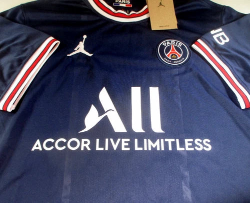 Lionel Messi Autographed Paris Saint-Germain Jersey w/ COA