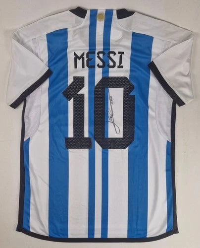 Lionel Messi (10) Argentina Qatar FIFA 2022 Hand-Signed w/ COA