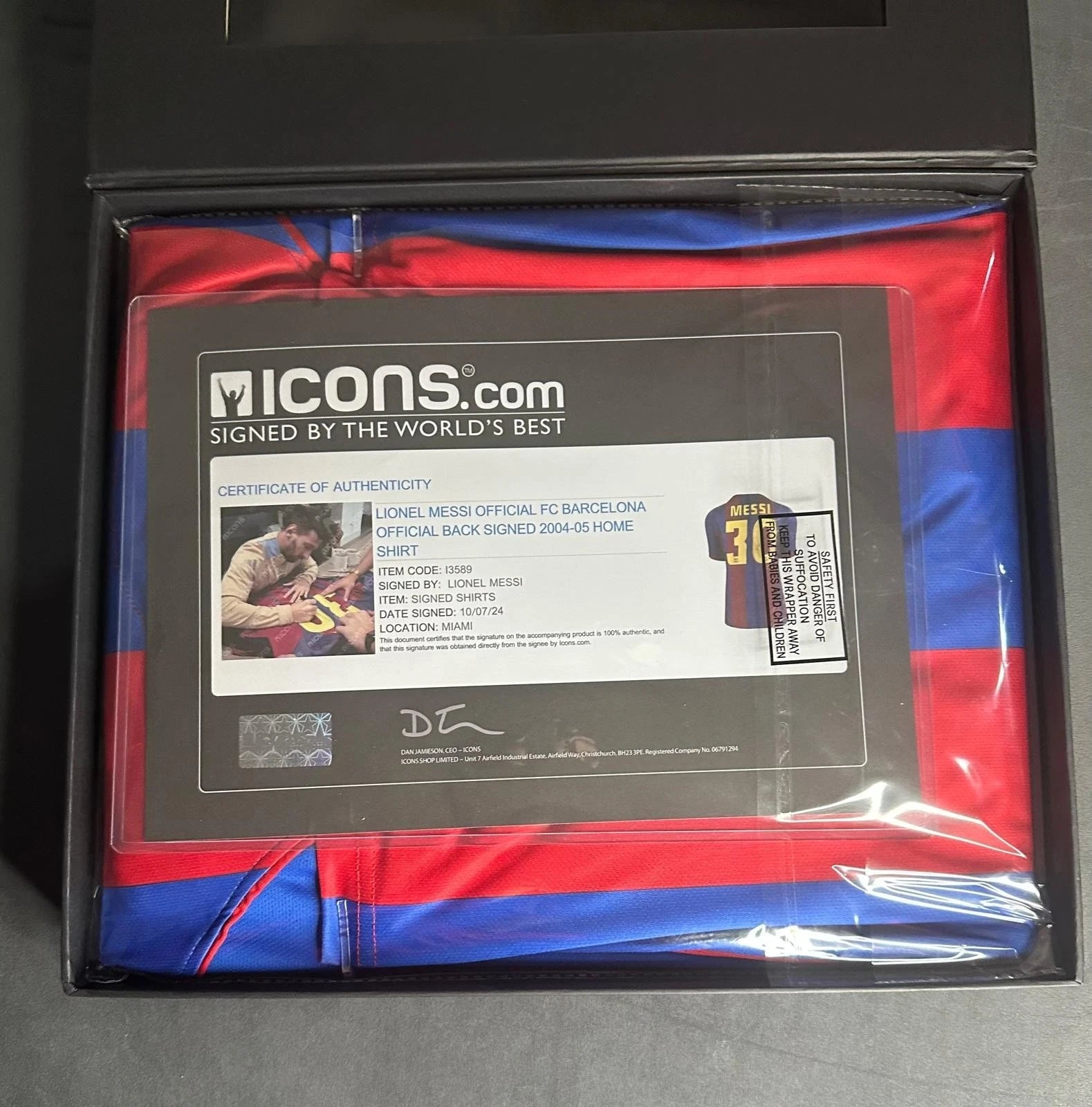 LIONEL MESSI Back Signed FC Barcelona Jersey Authenticated