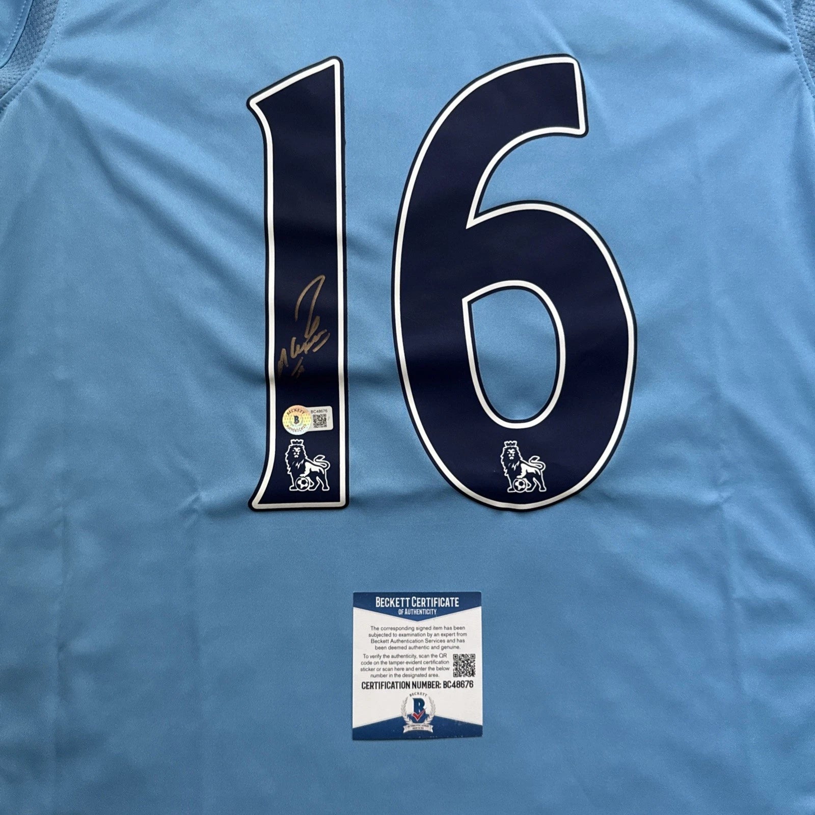 Autographed Sergio “Kun” Aguero Manchester City Blue Umbro #16 Jersey – Beckett COA
