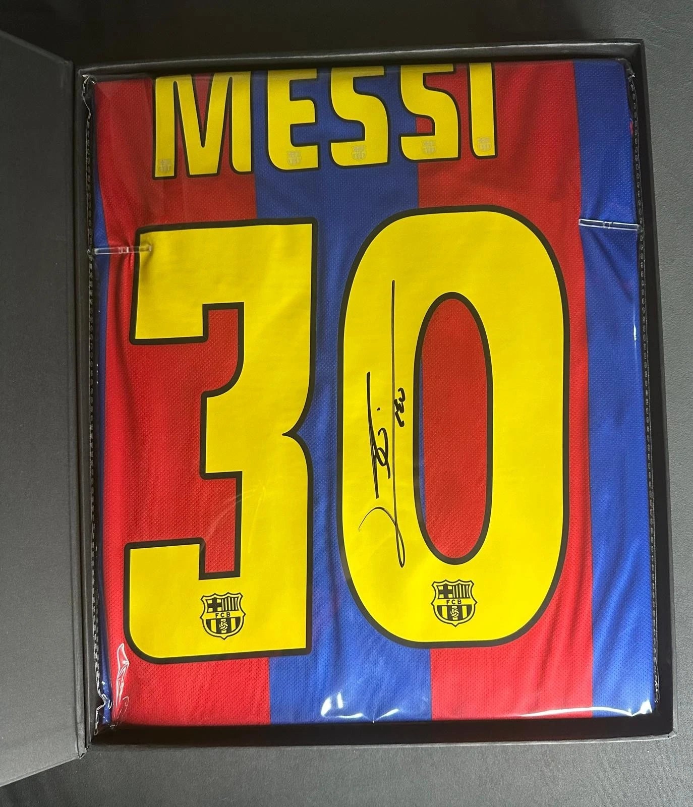 LIONEL MESSI Back Signed FC Barcelona Jersey Authenticated