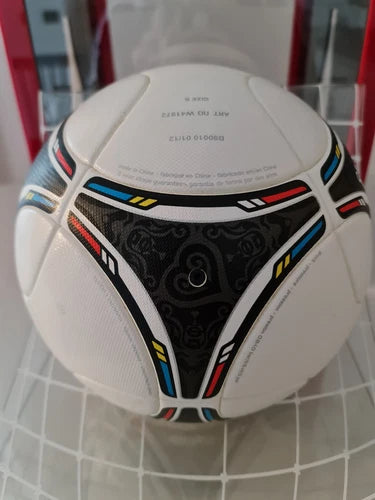 Ballon Adidas Euro Cup 2012 Tango12 Match Utilisé UEFA COA CR7
