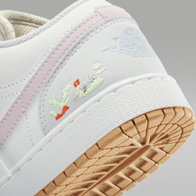 Air Jordan 1 Low SE White Pink