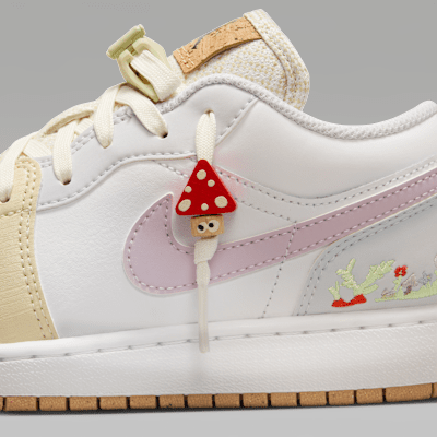 Air Jordan 1 Low SE White Pink