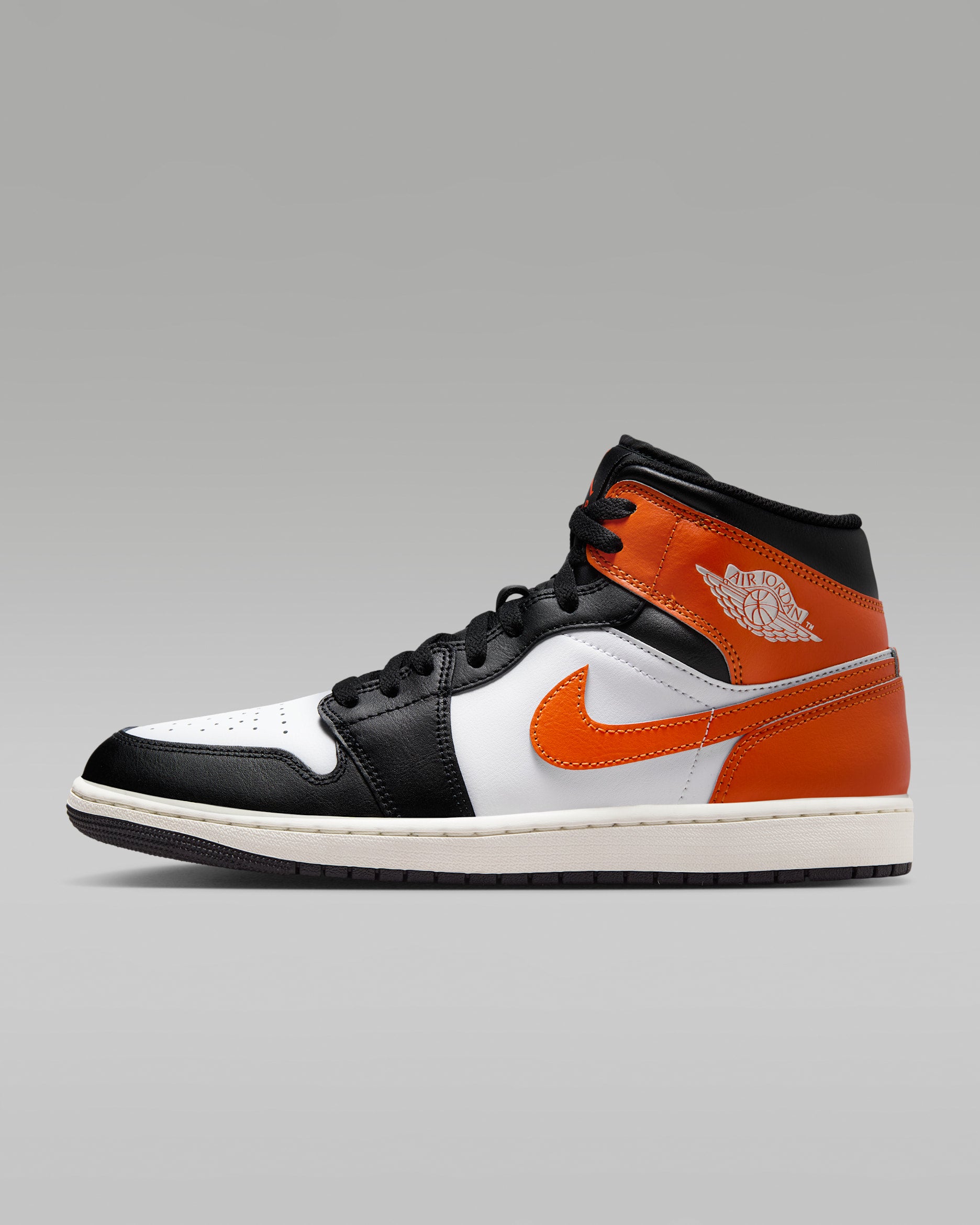 Nike Air Jordan 1 Mid Orange