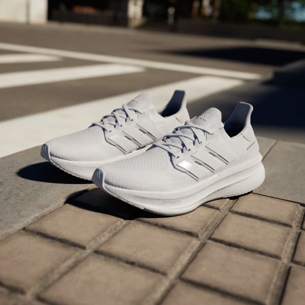 아디다스 울트라부스트 5 화이트
