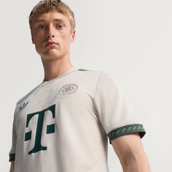 FC Bayern 25-26 Wiesn Jersey