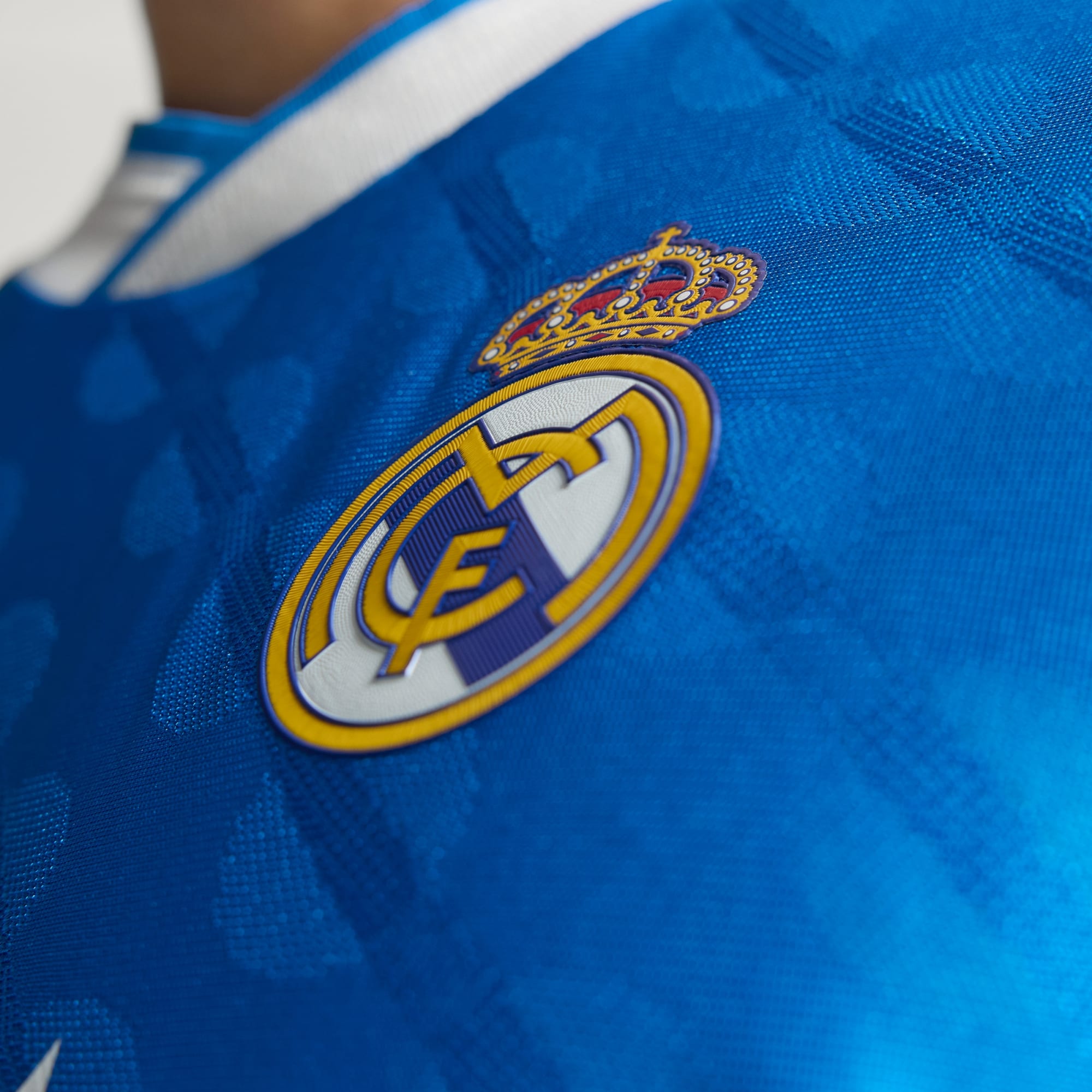 16 Real Madrid 2526 Third Authentic Jersey Blue
